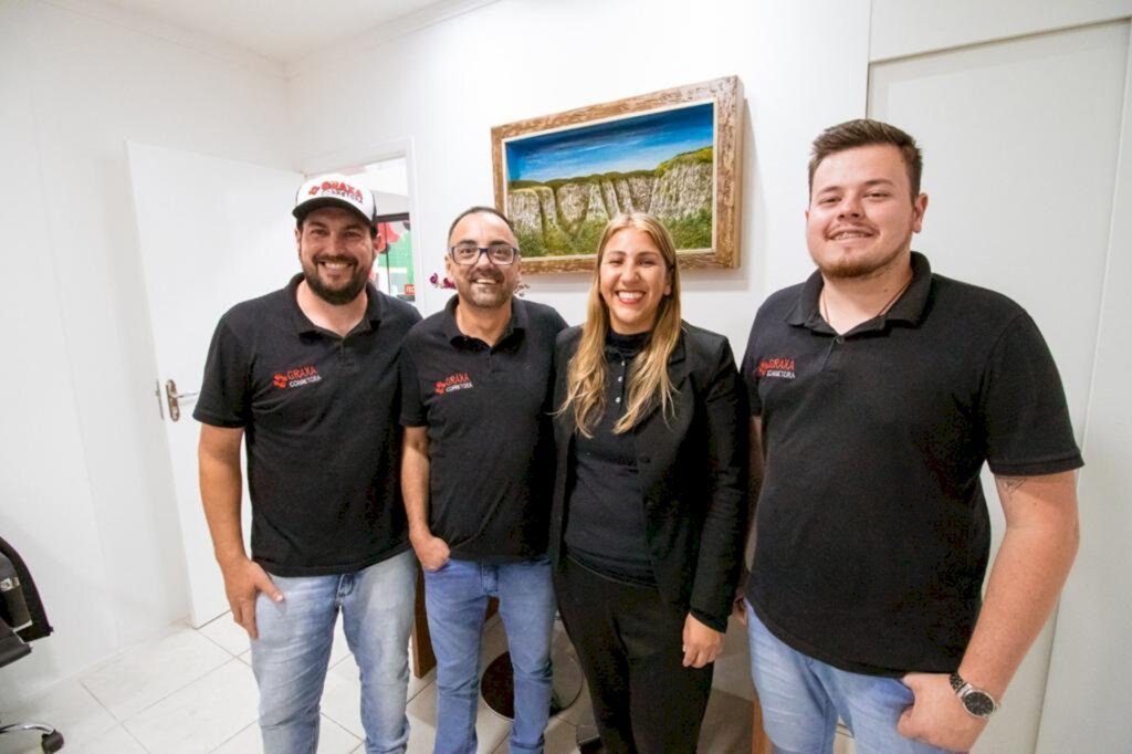 PRAIA GRANDE: GRAXA SEGUROS E IMOBILIÁRIA EM NOVO ENDEREÇO