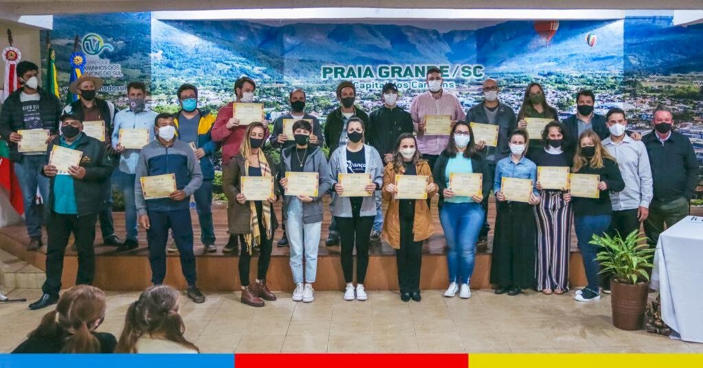 NOVOS MEMBROS DO CONSELHO DE CULTURA  DE PRAIA GRANDE TOMAM POSSE