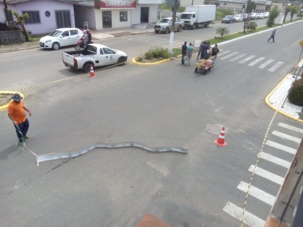 AVENIDA NEREU RAMOS RECEBE NOVA SINALIZAÇÃO E MUDANÇA NO TRÂNSITO EM SÃO JOÃO DO SUL