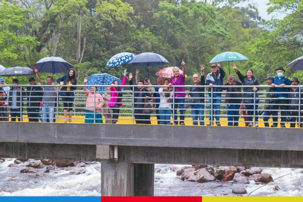PREFEITURA DE PRAIA AGRANDE INAUGURA PONTE NA COMUNIDADE QUILOMBOLA SÃO ROQUE