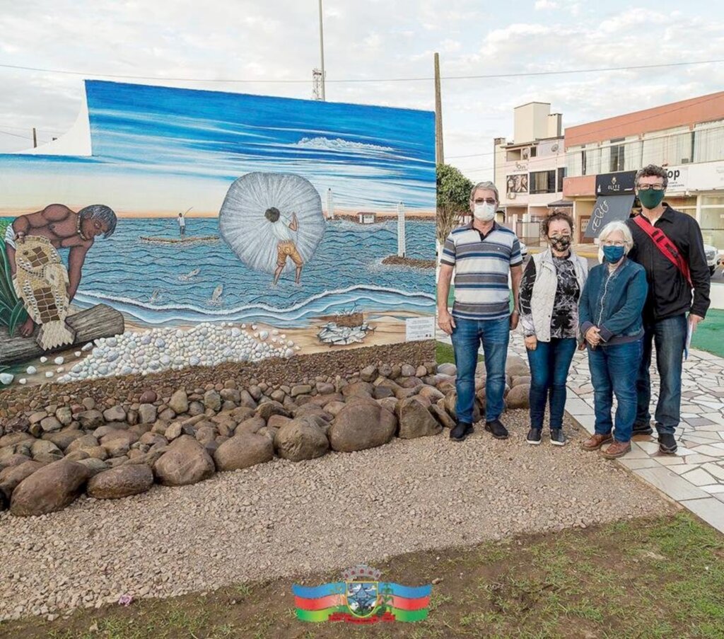 MURAL DA HISTÓRIA DA PESCA É INAUGURADO EM PASSO DE TORRES