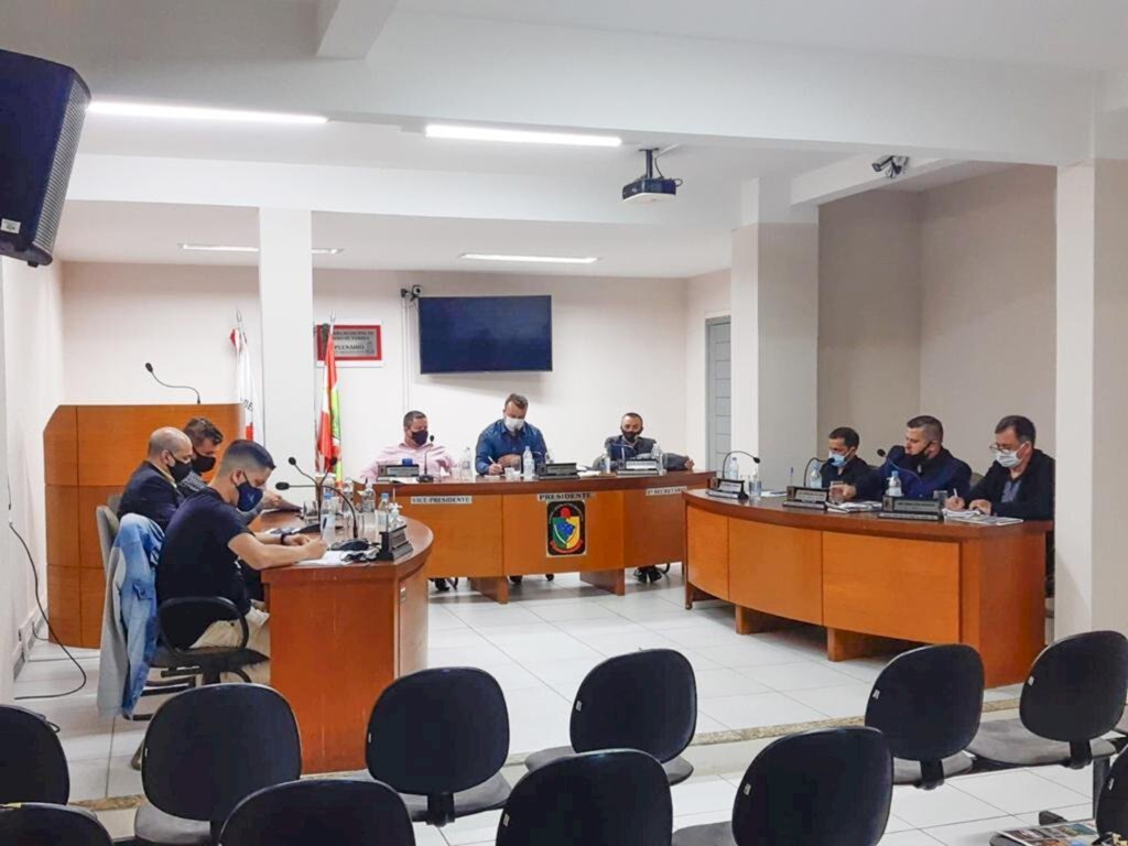 VEREADORES APROVAM PLANO PLURIANUAL PARA O QUADRIÊNIO 2022-2025 EM PASSO DE TORRES