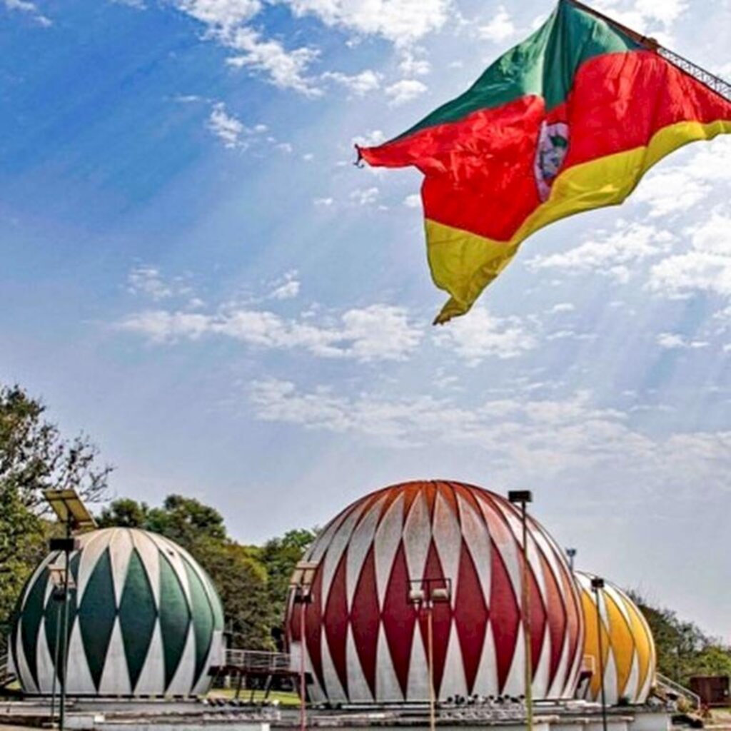 CASA DA TERRA E DO ARTESANATO  E SELO FEITO EM TORRES SÃO  DESTAQUES NA EXPOINTER 2021