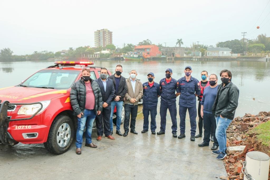 INAUGURADA A RAMPA DE ACESSO DE EMBARCAÇÕES DO CORPO DE BOMBEIROS NO RIO MAMPITUBA