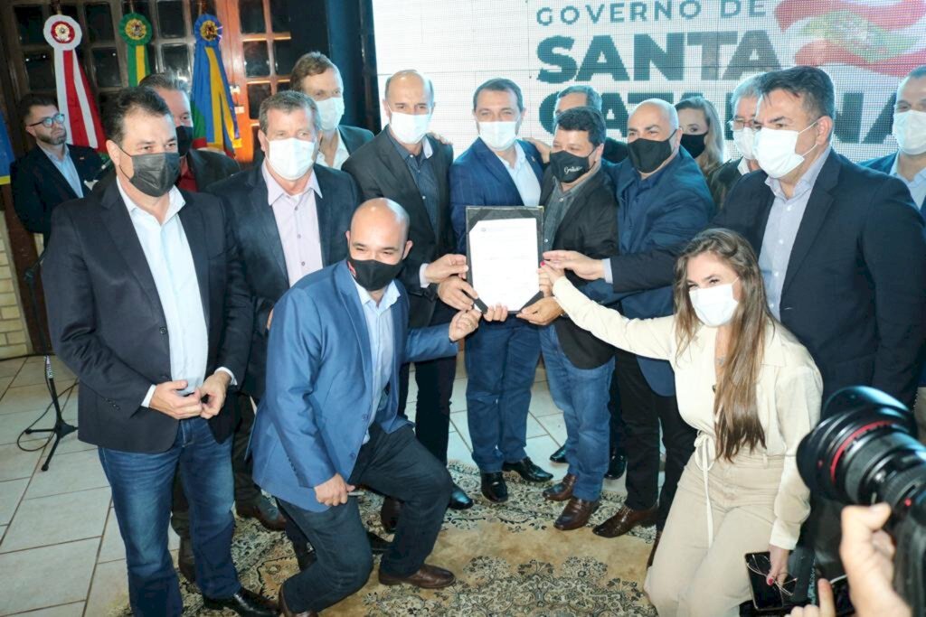 GOVERNADOR CARLOS MOISÉS LANÇA LICITAÇÃO PARA OBRA DA SERRA DO FAXINAL