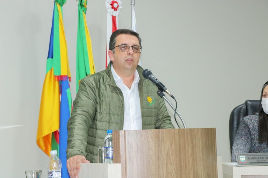 PRESIDENTE DA CEPRAG FAZ EXPLANAÇÃO NA CÂMARA SOBRE CURSOS GRATUITOS EM PRAIA GRANDE