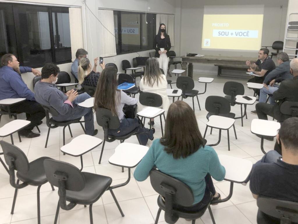 GOVERNO APRESENTA PROJETO MULTISETORIAL AOS VEREADORES DE SANTA ROSA DO SUL