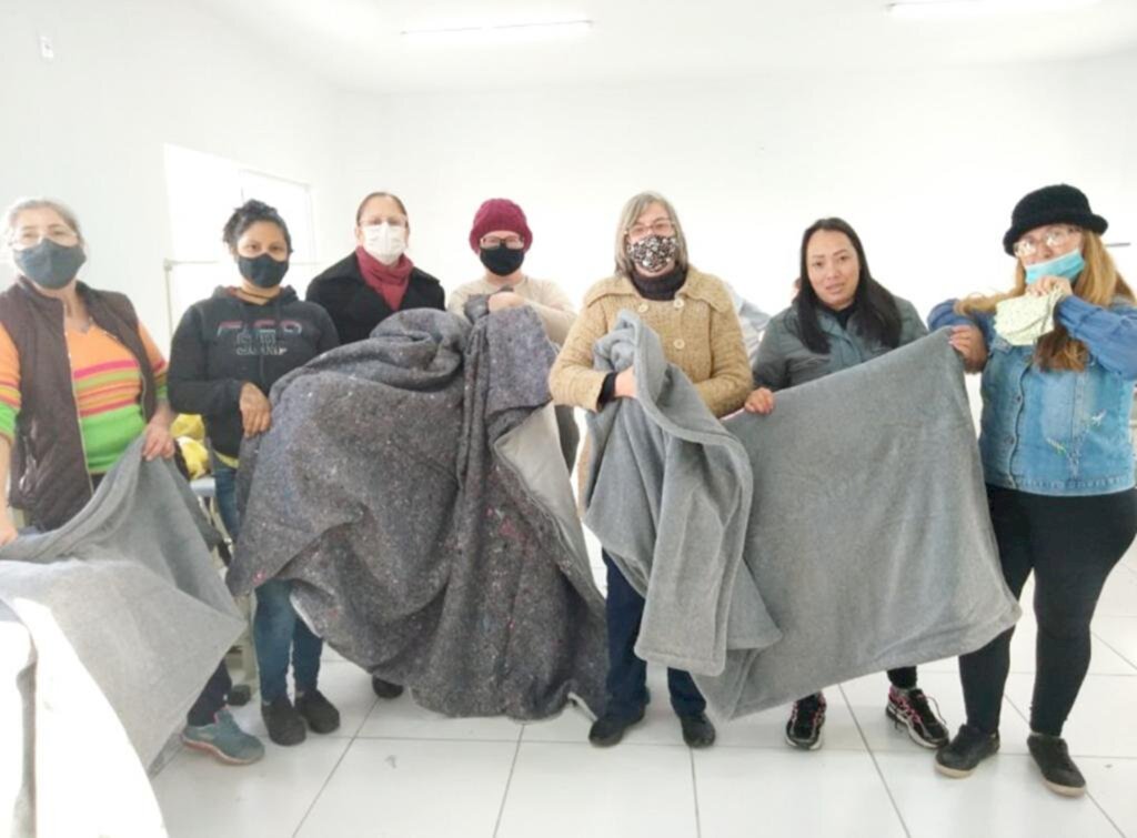 CURSO DE COSTURA  PRODUZ MÁSCARAS PARA PROGRAMAS SOCIAIS EM SANTA ROSA DO SUL