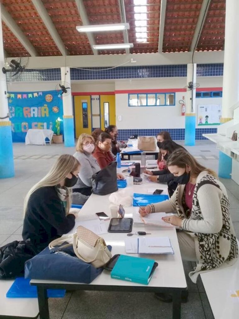 PASSO DE TORRES OFERECE CURSO DE FORMAÇÃO CONTINUADA PARA OS PROFISSIONAIS DE EDUCAÇÃO