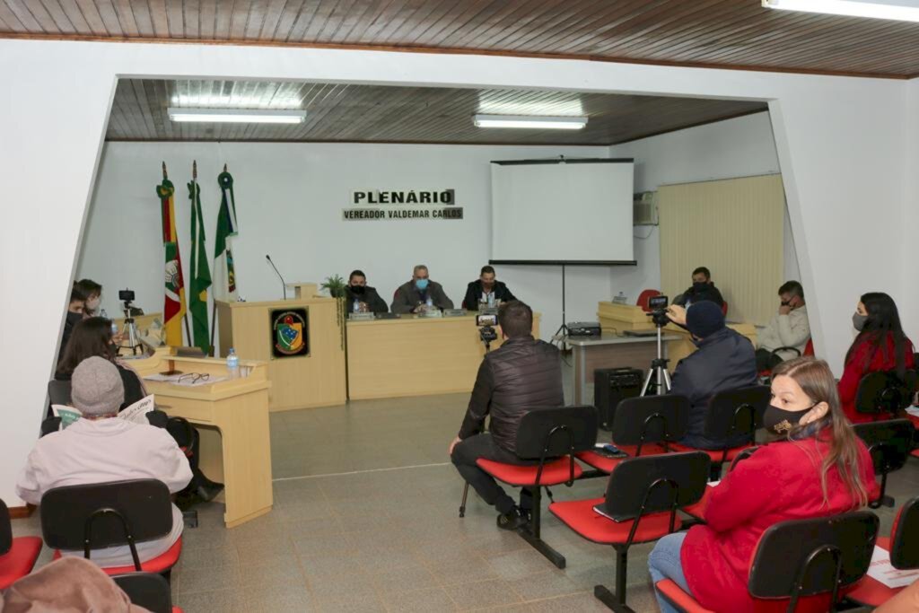 VEREADORES APROVAM PROJETO PARA AQUISIÇÃO DE VEÍCULO PARA  A SECRETARIA DE SAÚDE DE MORRINHOS DO SUL