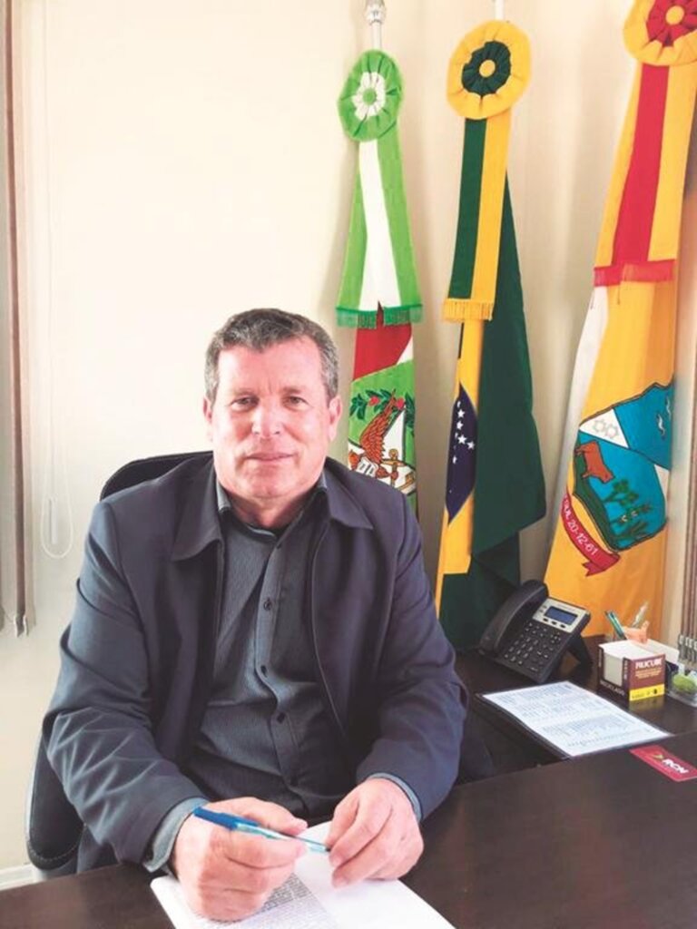 PREFEITO MOACIR TEIXEIRA CELEBRA AS CONQUISTAS DO PRIMEIRO SEMESTRE DA ATUAL GESTÃO EM SÃO JOÃO DO SUL