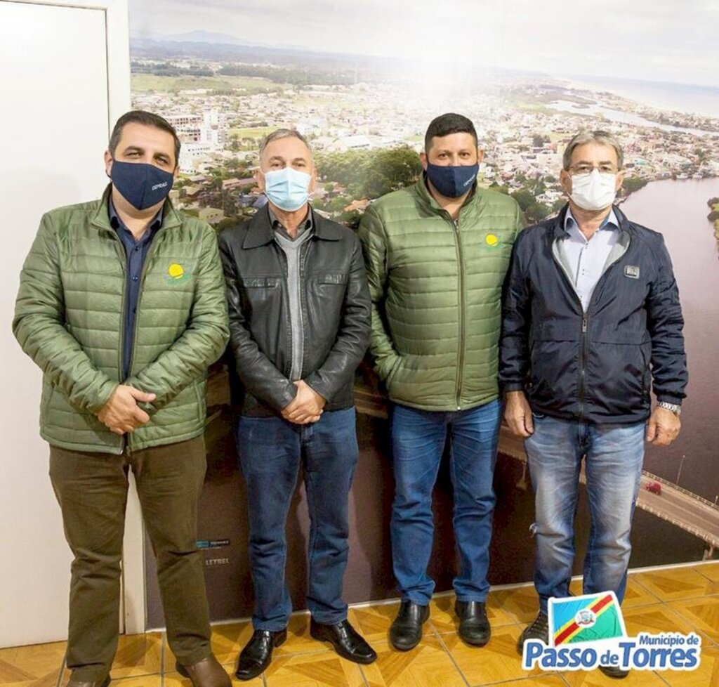 PREFEITO DE PASSO DE TORRES RECEBE A VISITA DO PRESIDENTE DA CEPRAG