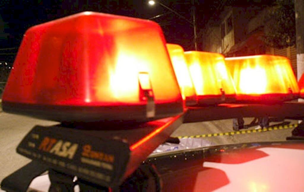 POLÍCIA MILITAR ENCERRA FESTA CLANDESTINA  COM MAIS DE 50 PESSOAS EM SÃO JOÃO DO SUL