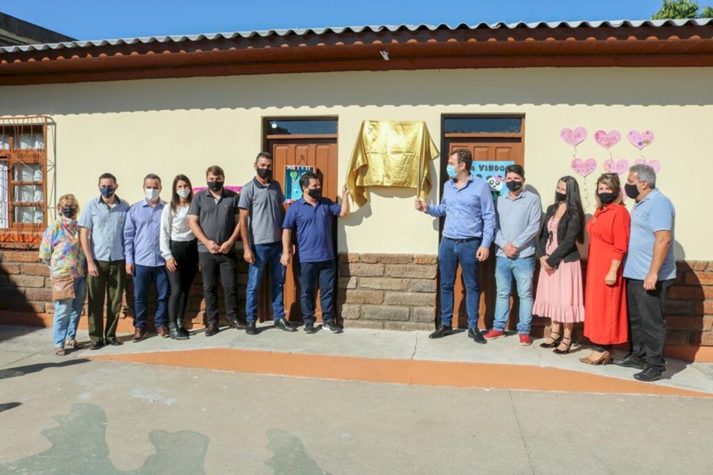 ERM PROFESSORA ALBA LUCY COMEMORA 35 ANOS COM INAUGURAÇÃO DE OBRAS DE REVITALIZAÇÃO EM PRAIA GRANDE