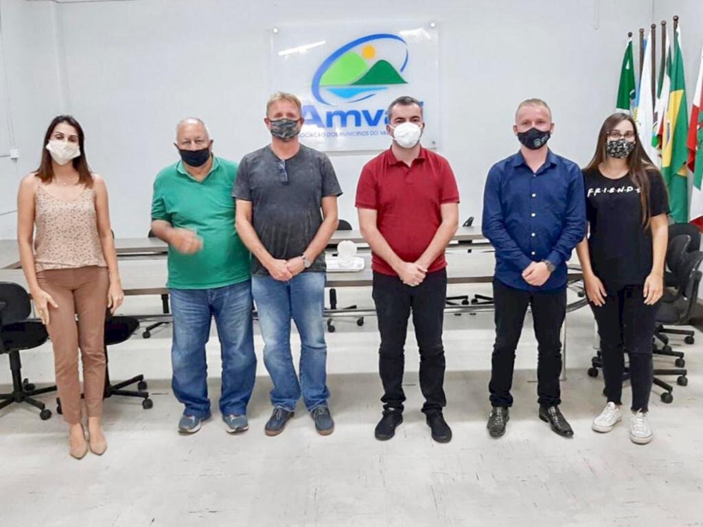 ASSINADO PROTOCOLO  DE INTENÇÕES PARA  DESENVOLVER PROGRAMA DE COMBATE AO MARUIM EM MORRINHOS DO SUL