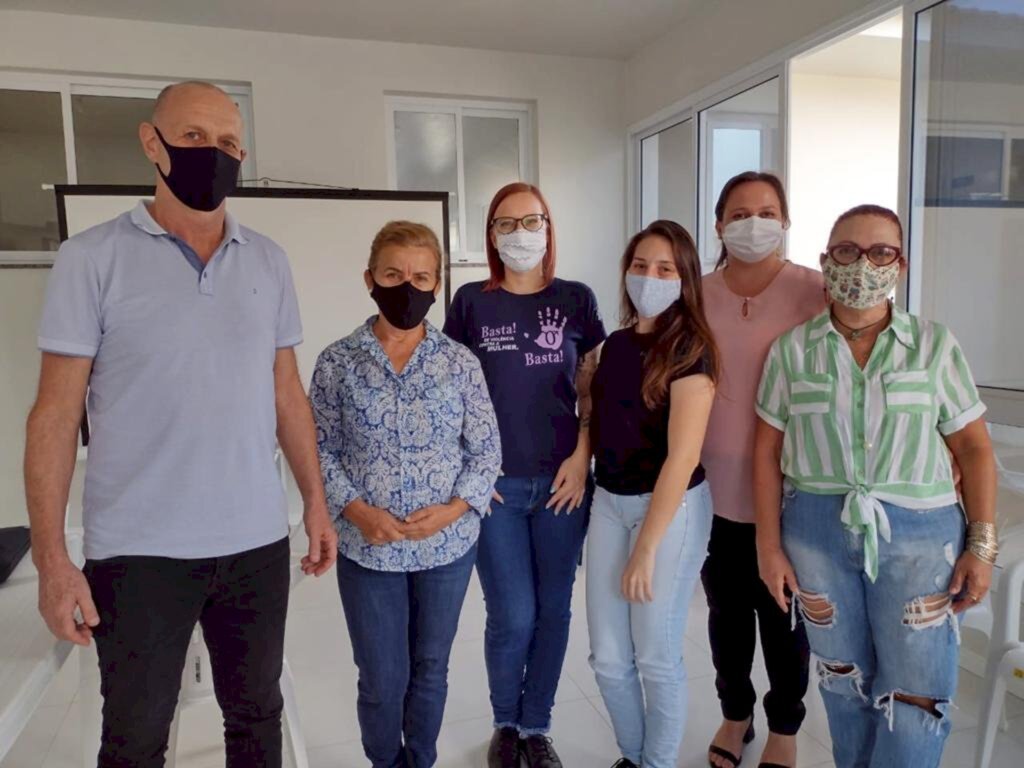 CRM VISITA PREFEITURAS DA COMARCA DE TORRES FORTALECENDO A REDE DE PROTEÇÃO A MULHER