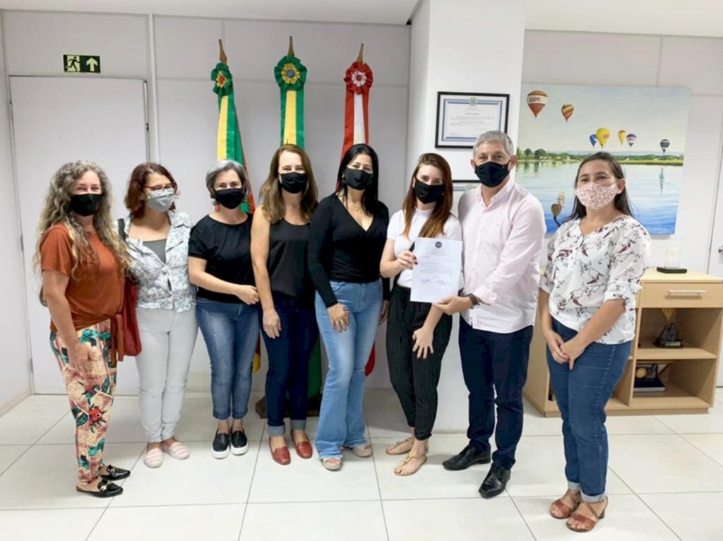 PROFESSORAS DA EMEI STAN SÃO DESTAQUES EM PRÊMIO NACIONAL SOBRE EDUCAÇÃO INFANTIL EM TORRES