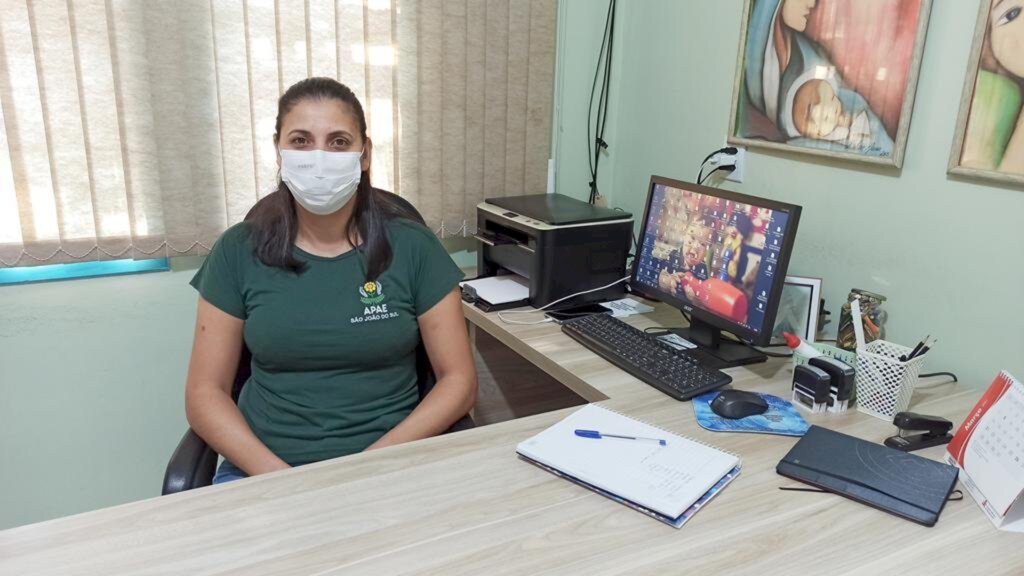 NOVA DIRETORA DA APAE FALA DA MANUTENÇÃO DOS ATENDIMENTOS DURANTE A PANDEMIA EM SÃO JOÃO DO SUL