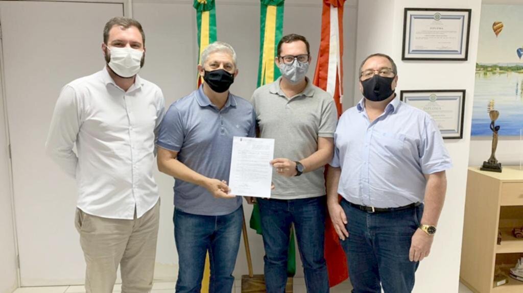 DECRETOS MUNICIPAIS FACILITAM PROCESSO DE  ABERTURA DE ATIVIDADES ECONÔMICAS DE BAIXO RISCO EM TORRES