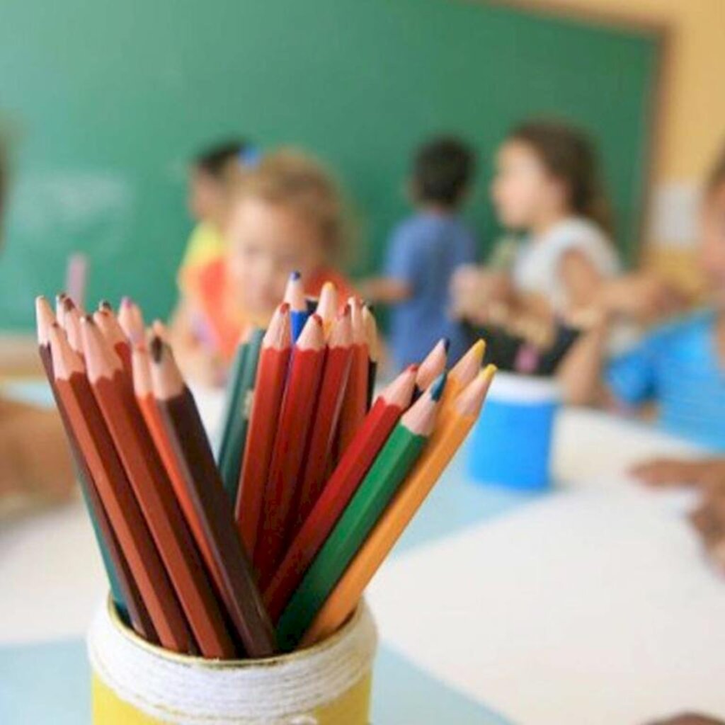 SECRETARIA MUNICIPAL DE EDUCAÇÃO CHAMA PAIS PARA CONFIRMAÇÃO DE MATRÍCULAS