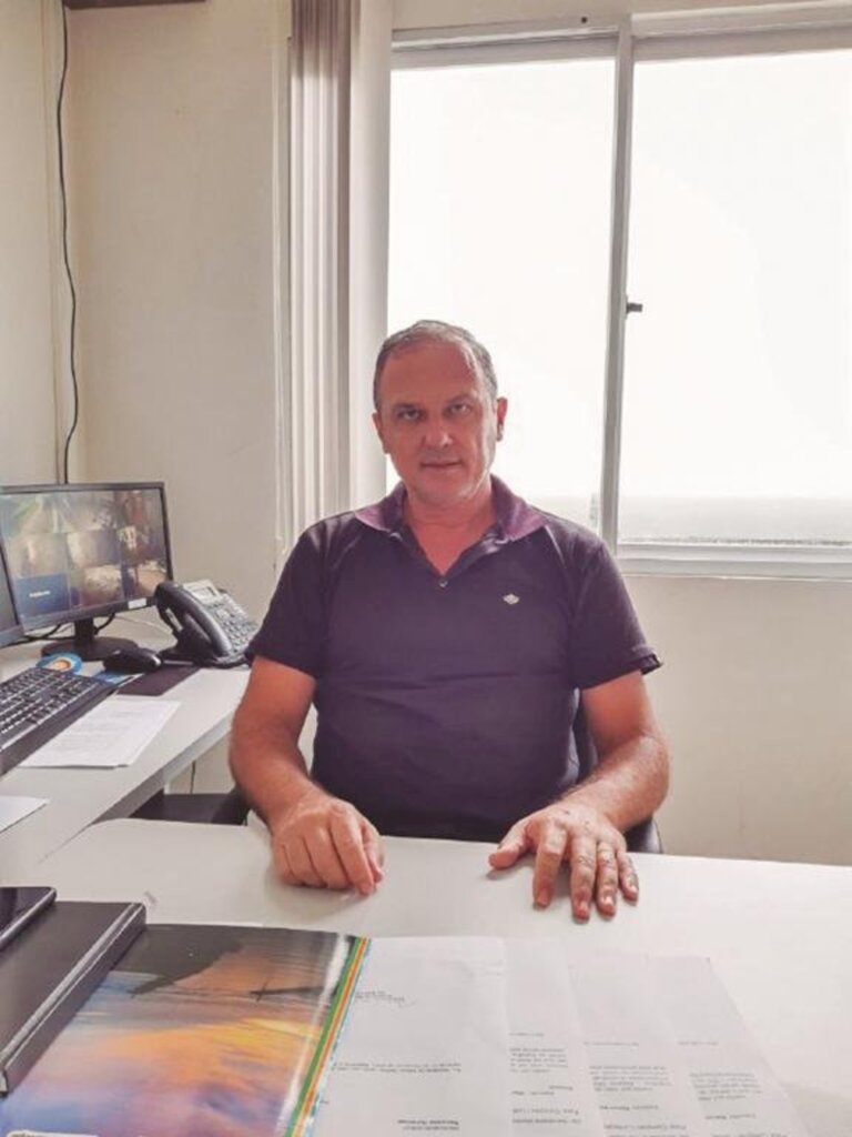 ADILSON MOACIR FALA DAS PRIMEIRAS AÇÕES FRENTE À SECRETARIA MUNICIPAL DE SAÚDE EM PASSO DE TORRES