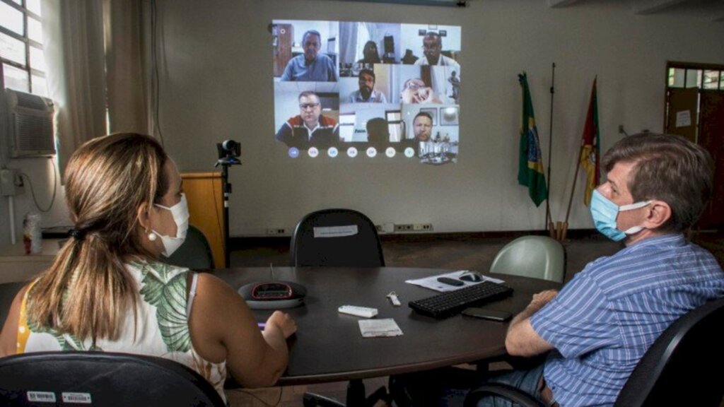Divulgação Seapdr - Reunião realizada por videoconferência discutiu medidas para fortalecer ações de vigilância contra a aftosa