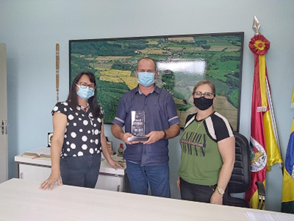 SALA DO EMPREENDEDOR RECEBE SELO BRONZE EM MAMPITUBA