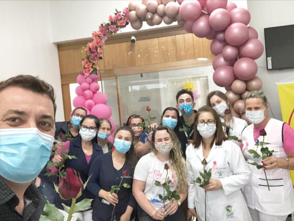SECRETARIA DE SAÚDE DE MORRINHOS DO SUL DESENVOLVE AÇÕES EM ALUSÃO AO OUTUBRO ROSA