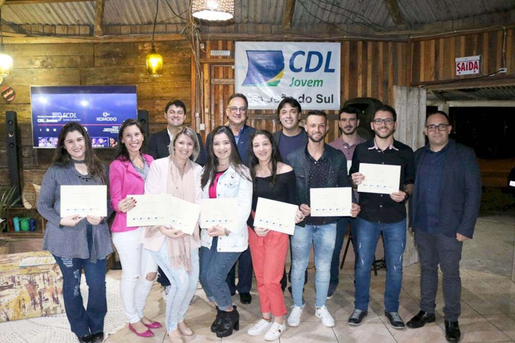 Foto arquivo - Posse da Diretoria CDL Jovem em 2019