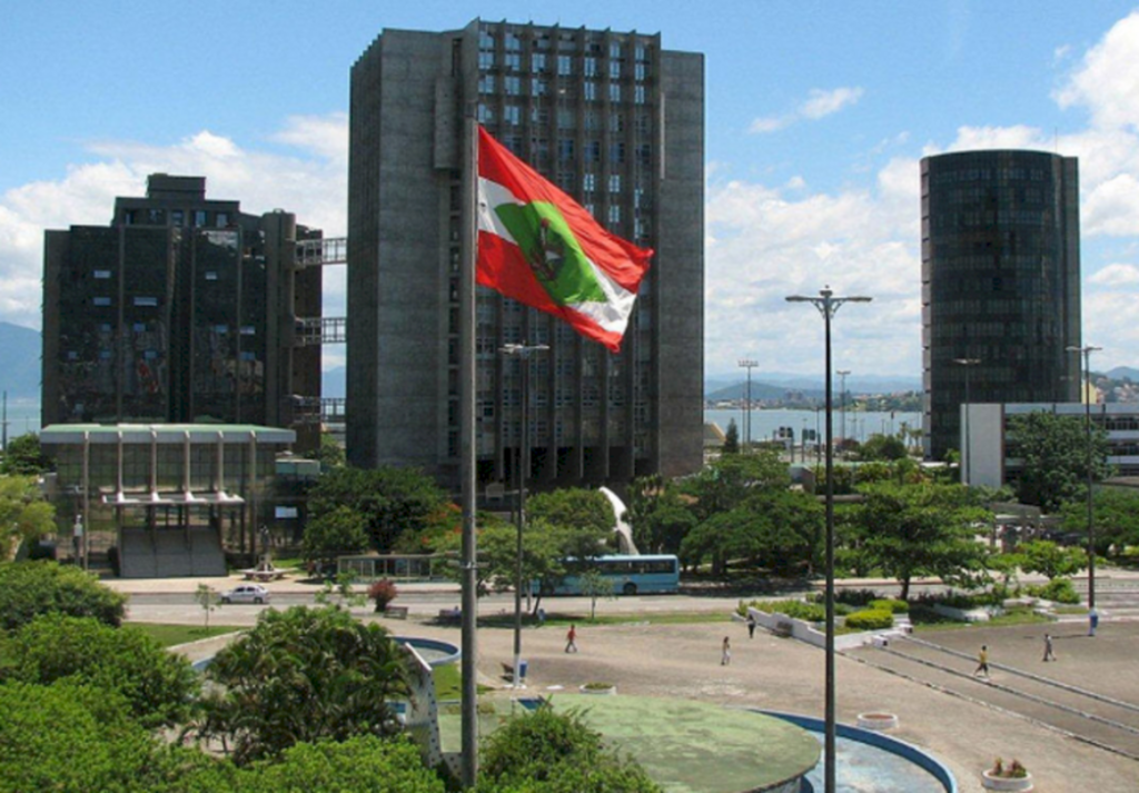 SERVIDOR PÚBLICO E EMPRESÁRIOS QUE DESVIARAM RECURSOS DA SAÚDE PÚBLICA SÃO CONDENADOS