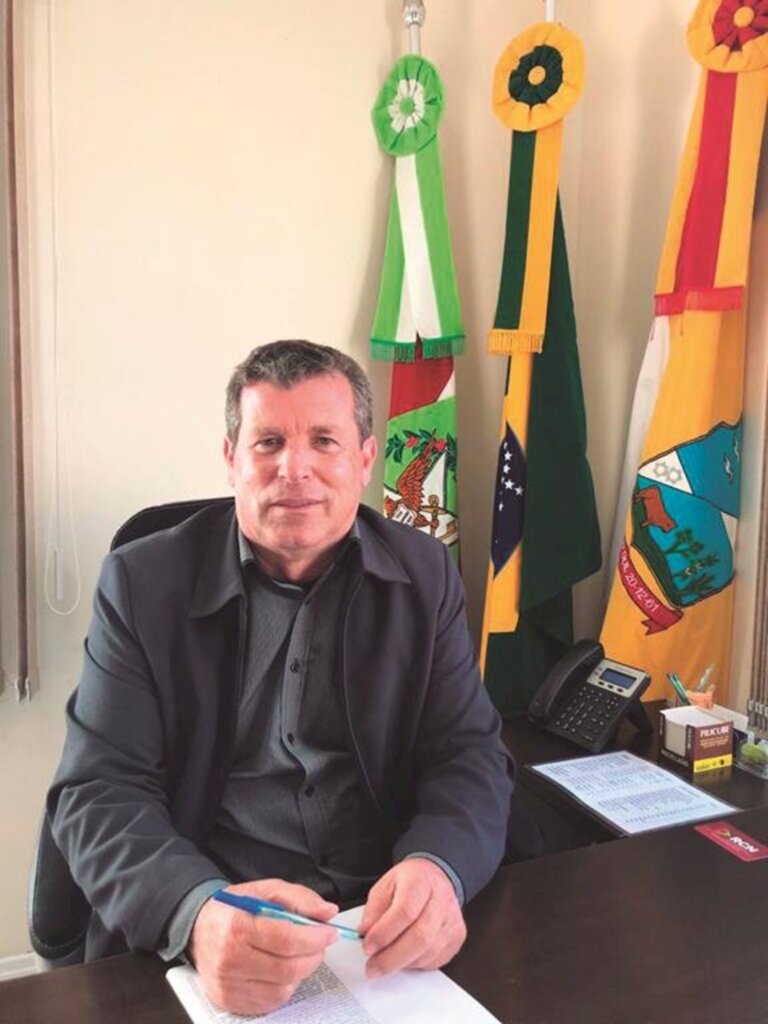 PREFEITO MOACIR TEIXEIRA LANÇA PACOTE DE OBRAS DE MAIS DE R$ 4 MILHÕES