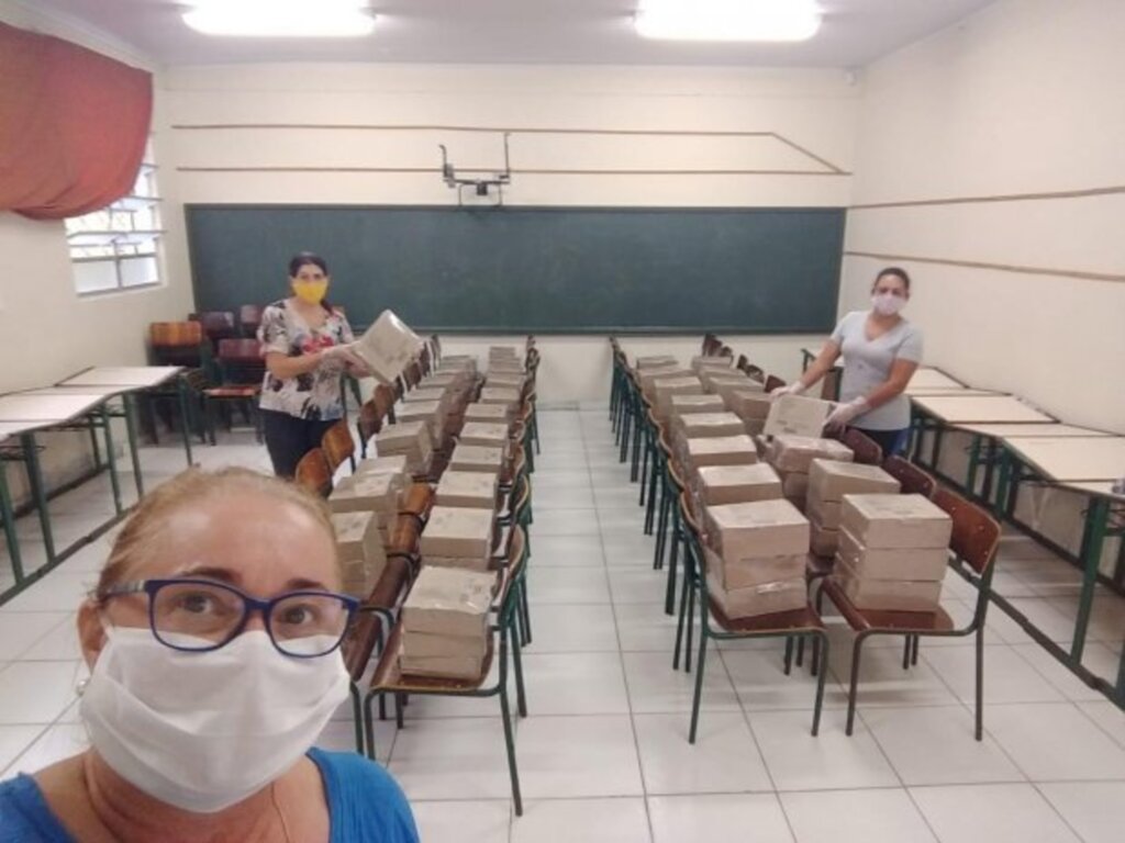 Divulgação / SED - Entregas na escola Quintino Folharini Dajori de Içara