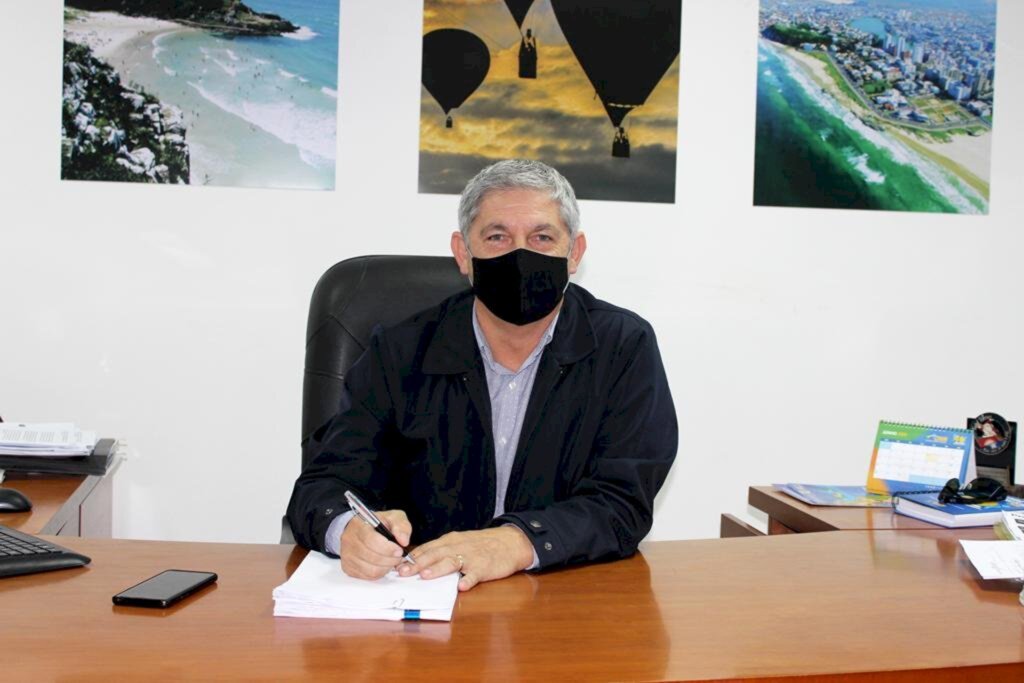 PREFEITO DE TORRES CARLOS SOUZA FALA DAS AÇÕES  DE ENFRENTAMENTO AO COVID-19