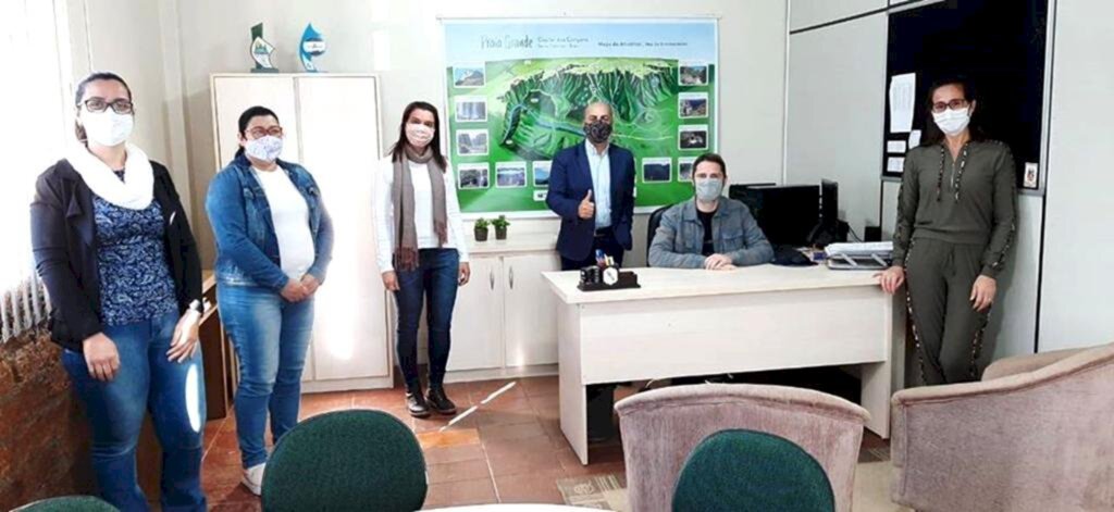 PERÉRA ASSUME A SECRETARIA MUNICIPAL DE EDUCAÇÃO DE PRAIA GRANDE