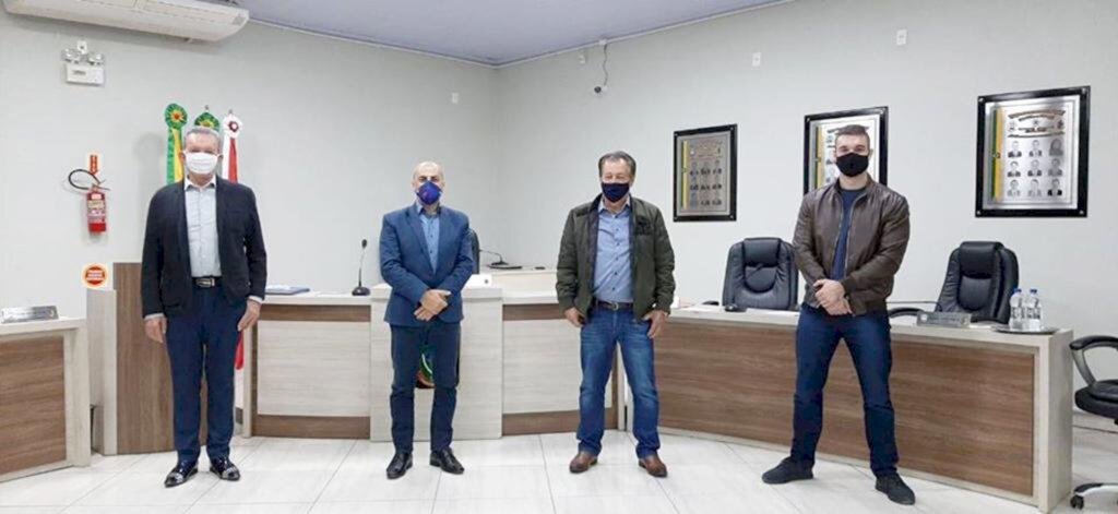 EMPRESÁRIOS APRESENTAM  PROJETO DE CONSTRUÇÃO DE EMPREENDIMENTO HOTELEIRO EM PRAIA GRANDE
