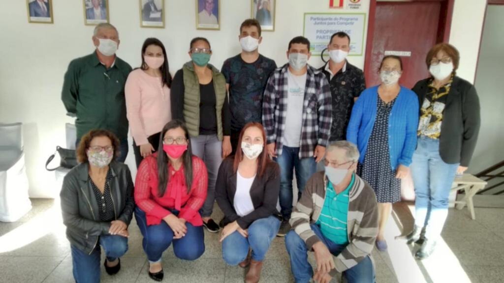 DIANA HAHN É EMPOSSADA PRESIDENTE  DO SINDICATO DOS TRABALHADORES RURAIS
