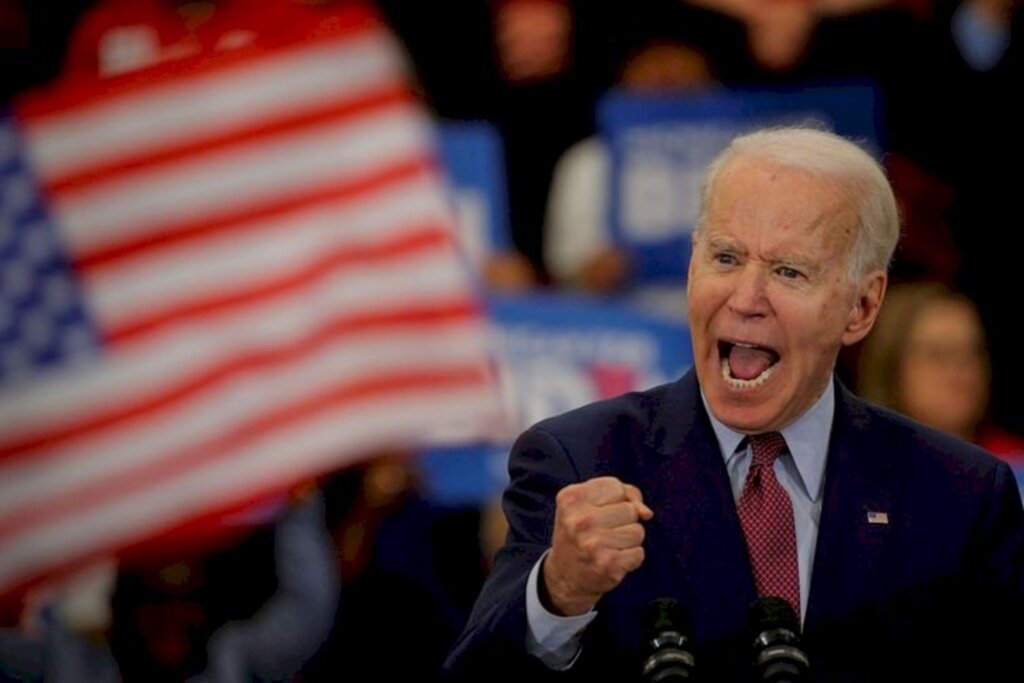 (Reuters/Brendan Mcdermid/Direitos Reservados) - Pesquisa dá vantagem a Joe Biden com 8 pontos de vantagem sobre Trump