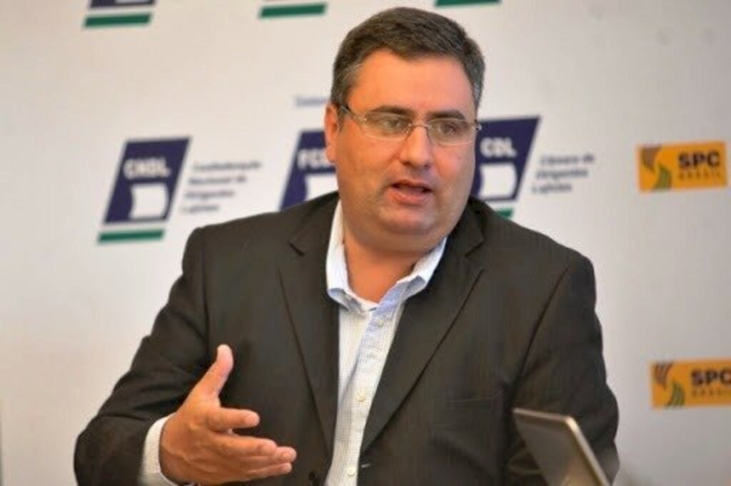 'PRECISAMOS MANTER AS EMPRESAS VIVAS E AS PESSOAS EMPREGADAS', DIZ ROQUE PELLIZZARO JUNIOR