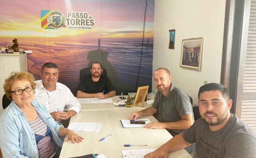 PREFEITURA DE  PASSO DE TORRES CRIA AUXÍLIO PARA CRIANÇAS CARENTES SEM AULA
