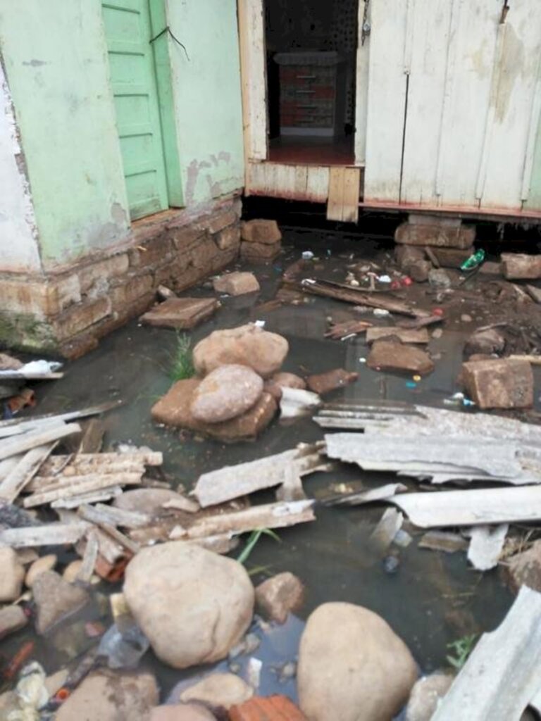 VIGILÂNCIA SANITÁRIA E SECRETARIA DE OBRAS DE PRAIA GRANDE REALIZAM IMPORTANTE AÇÃO DE SAÚDE