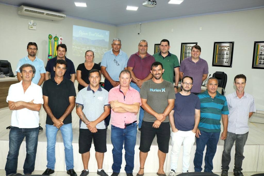PARQUE INDUSTRIAL É DEBATIDO POR REPRESENTANTES DO EXECUTIVO, LEGISLATIVO E EMPRESÁRIOS DE PRAIA GRANDE