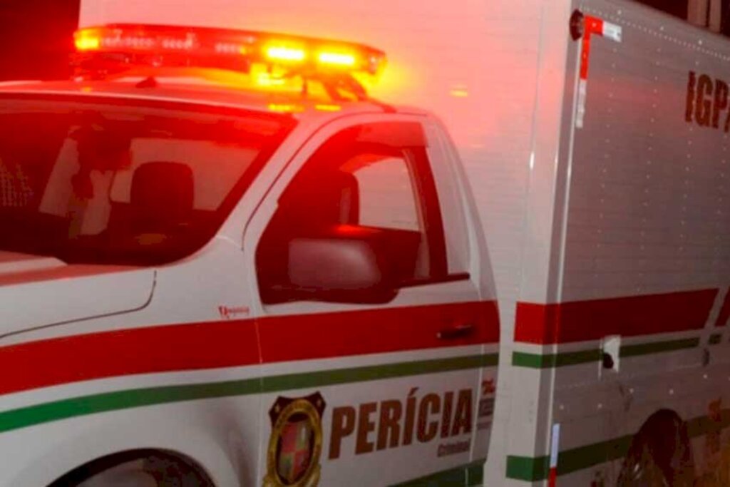 JOVEM DE 22 ANOS É MORTO A TIROS NO MEIO DA RUA EM CRICIÚMA