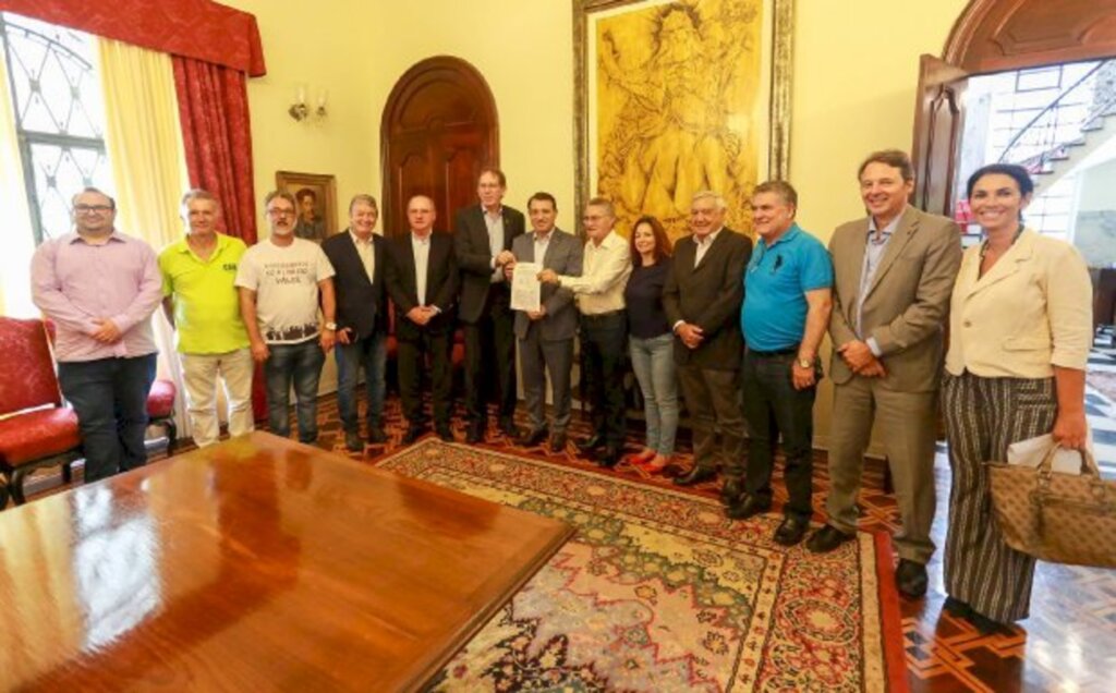 Julio Cavalheiro / Secom - Entidades empresariais e sindicatos fecharam acordo na última quinta em reunião com o governador