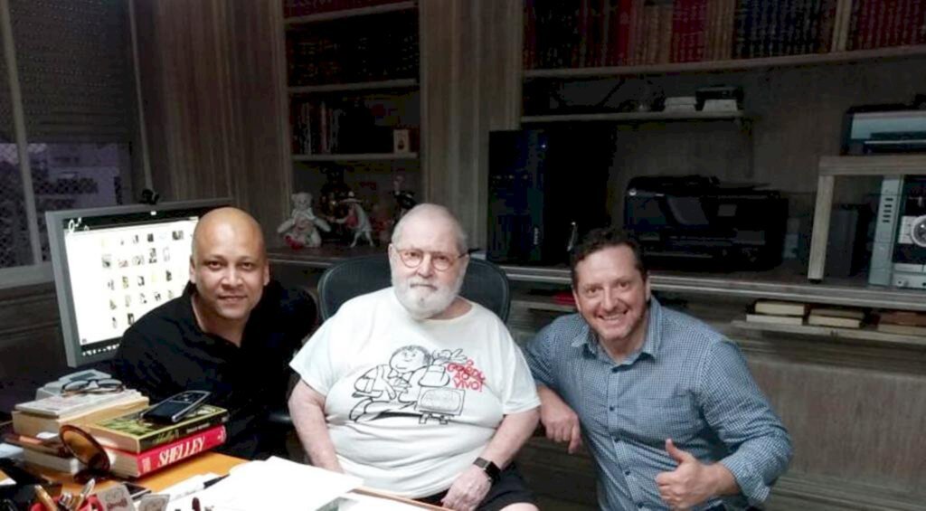 JÔ SOARES É MAIS UM A ADQUIRIR A DIVINITÀ