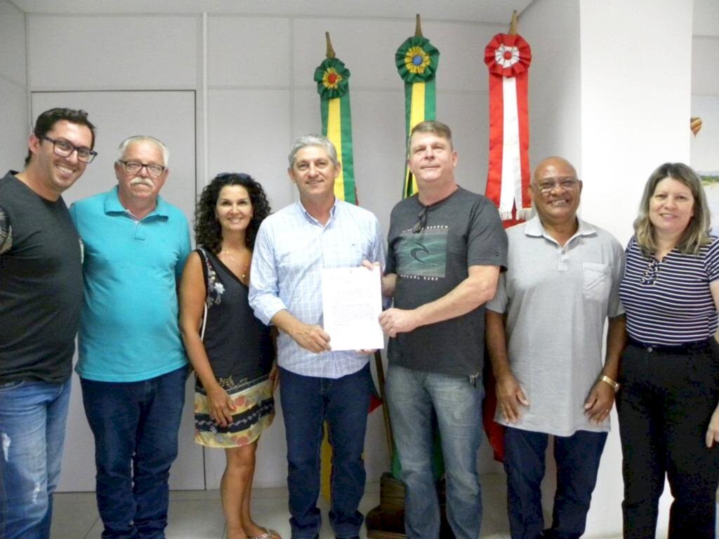 PREFEITURA DE TORRES ASSINA CONVÊNIO COM A APAE