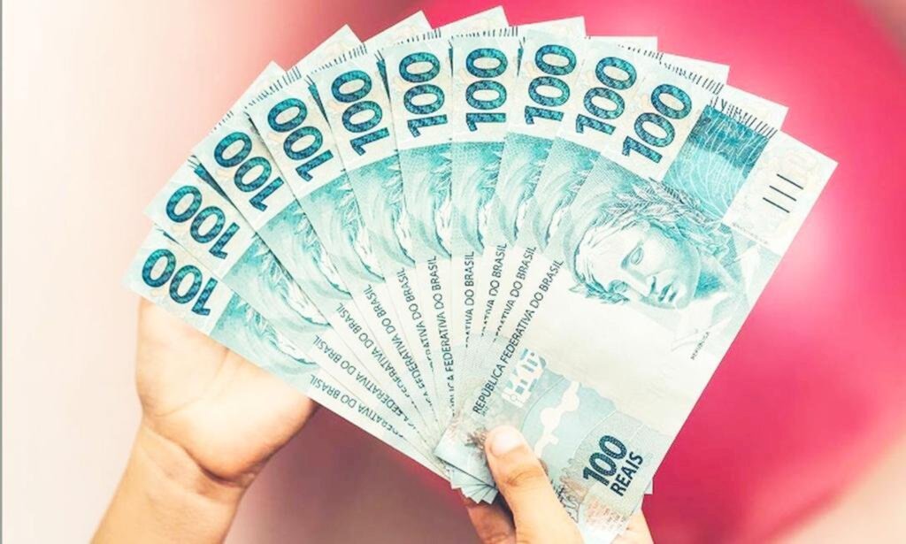 SALÁRIO MÍNIMO  PASSOU A SER DE R$ 1.039,00 EM 2020