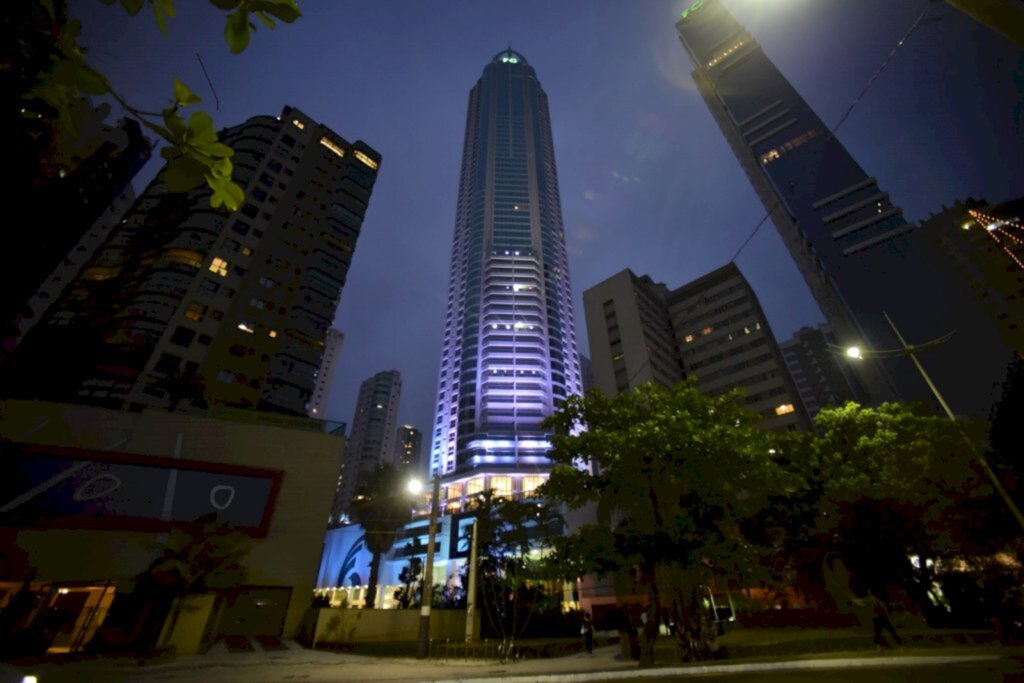 Justin Jr./Fotografia - Edifício Infinity Coast, em Balneário Camboriú, SC.