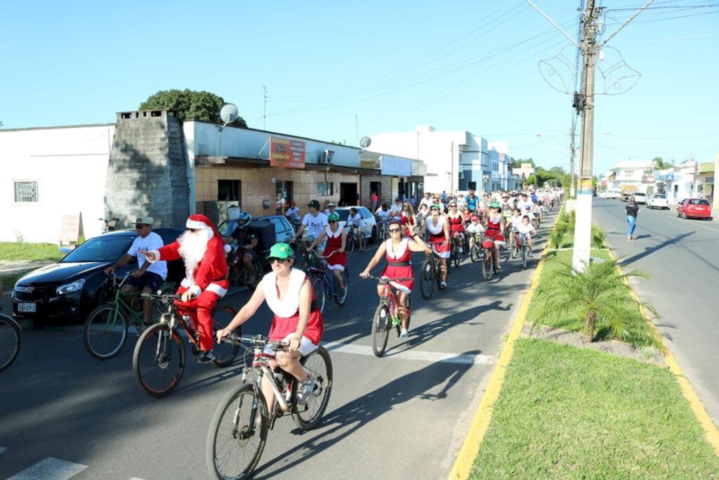 7º PASSEIO CICLÍSTICO 'SÃO JOÃO EM MOVIMENTO' REÚNE MAIS DE 500 PESSOAS