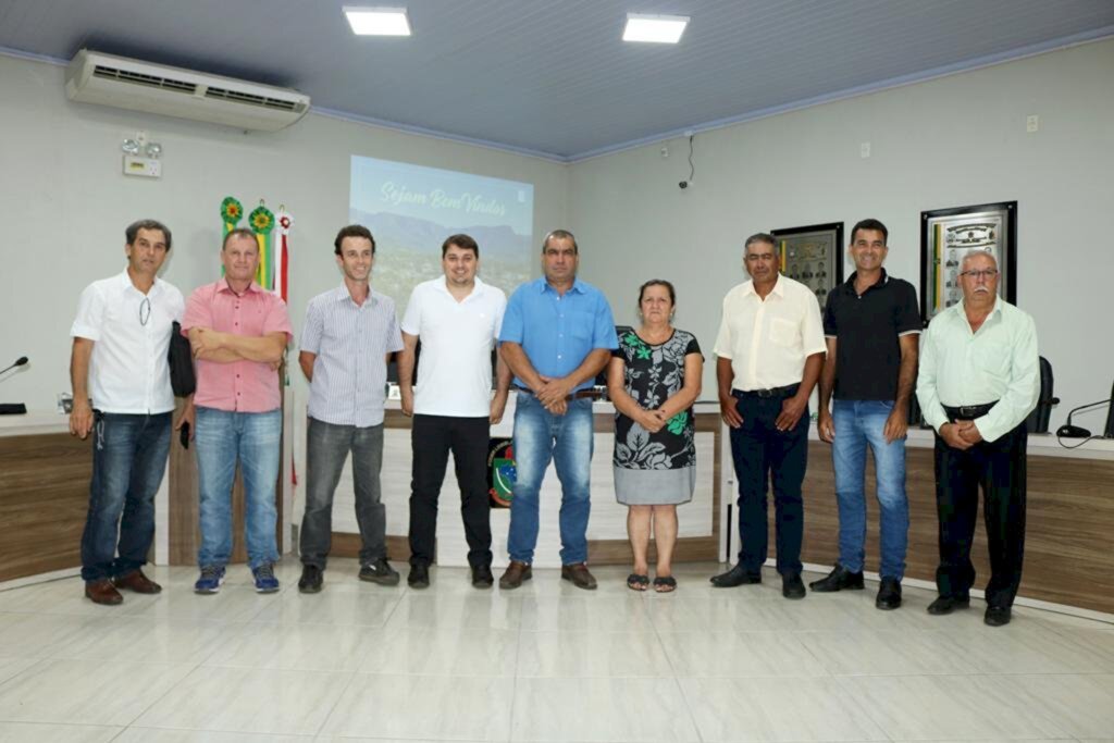 VEREADORES DE PRAIA GRANDE  REALIZAM ÚLTIMA  SESSÃO ORDINÁRIA DE 2019