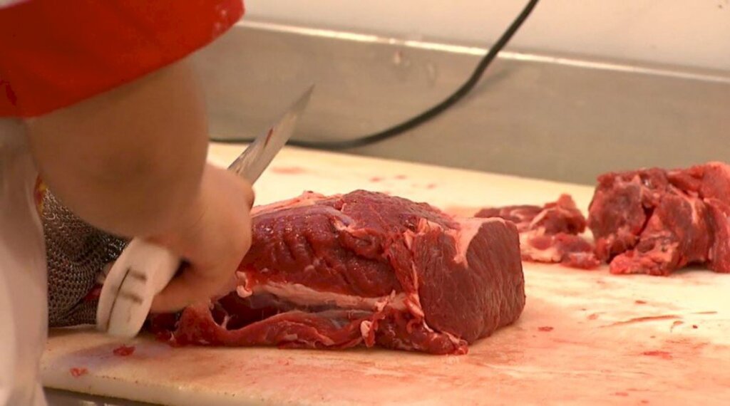 Reprodução/EPTV - Preço da carne bovina registra alta e inibe consumidores